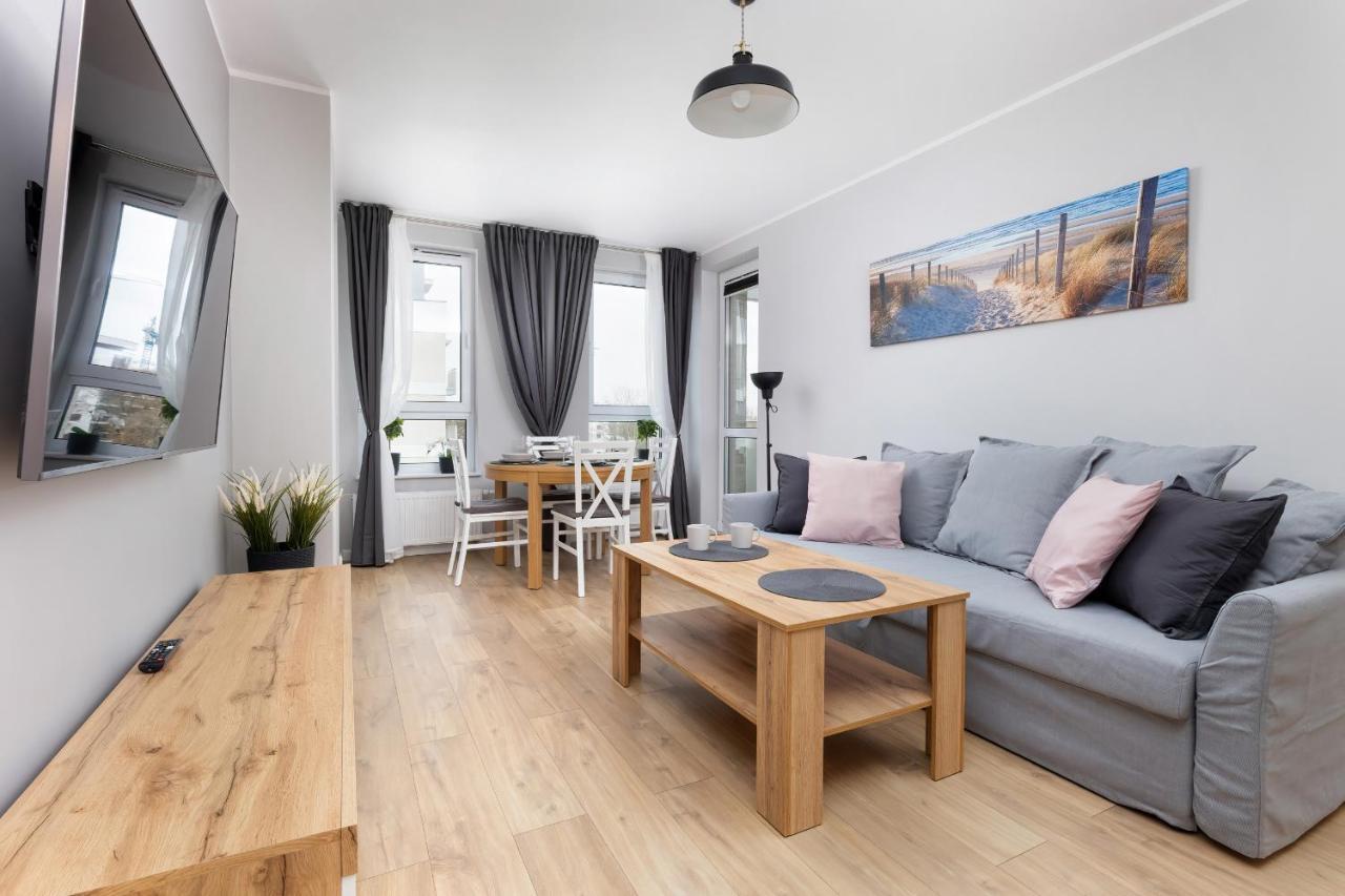 Apartamenty Platany Z Parkingiem By Noclegi Renters كولوبرزيغ المظهر الخارجي الصورة