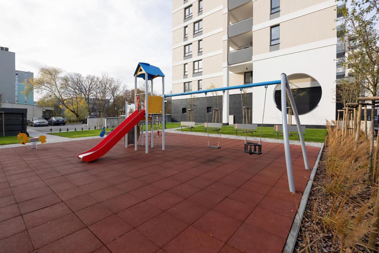 Apartamenty Platany Z Parkingiem By Noclegi Renters كولوبرزيغ المظهر الخارجي الصورة
