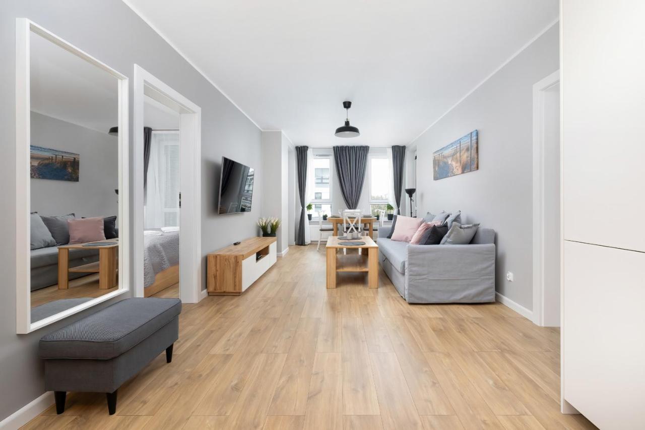 Apartamenty Platany Z Parkingiem By Noclegi Renters كولوبرزيغ المظهر الخارجي الصورة