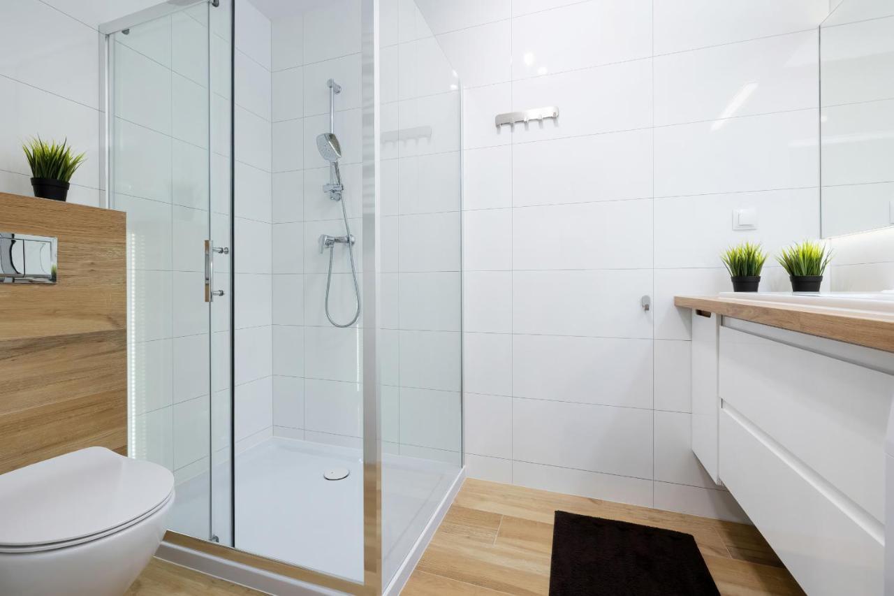 Apartamenty Platany Z Parkingiem By Noclegi Renters كولوبرزيغ المظهر الخارجي الصورة