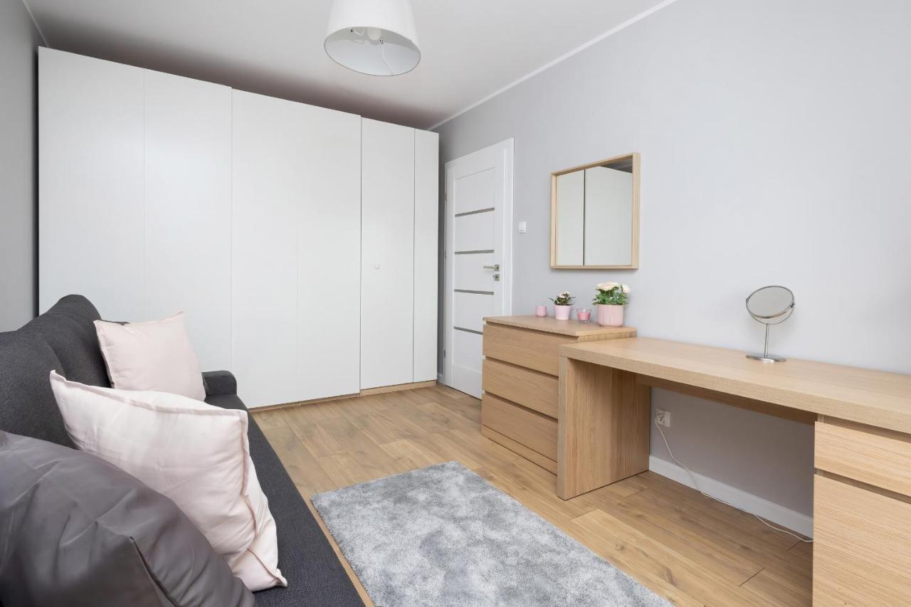 Apartamenty Platany Z Parkingiem By Noclegi Renters كولوبرزيغ المظهر الخارجي الصورة