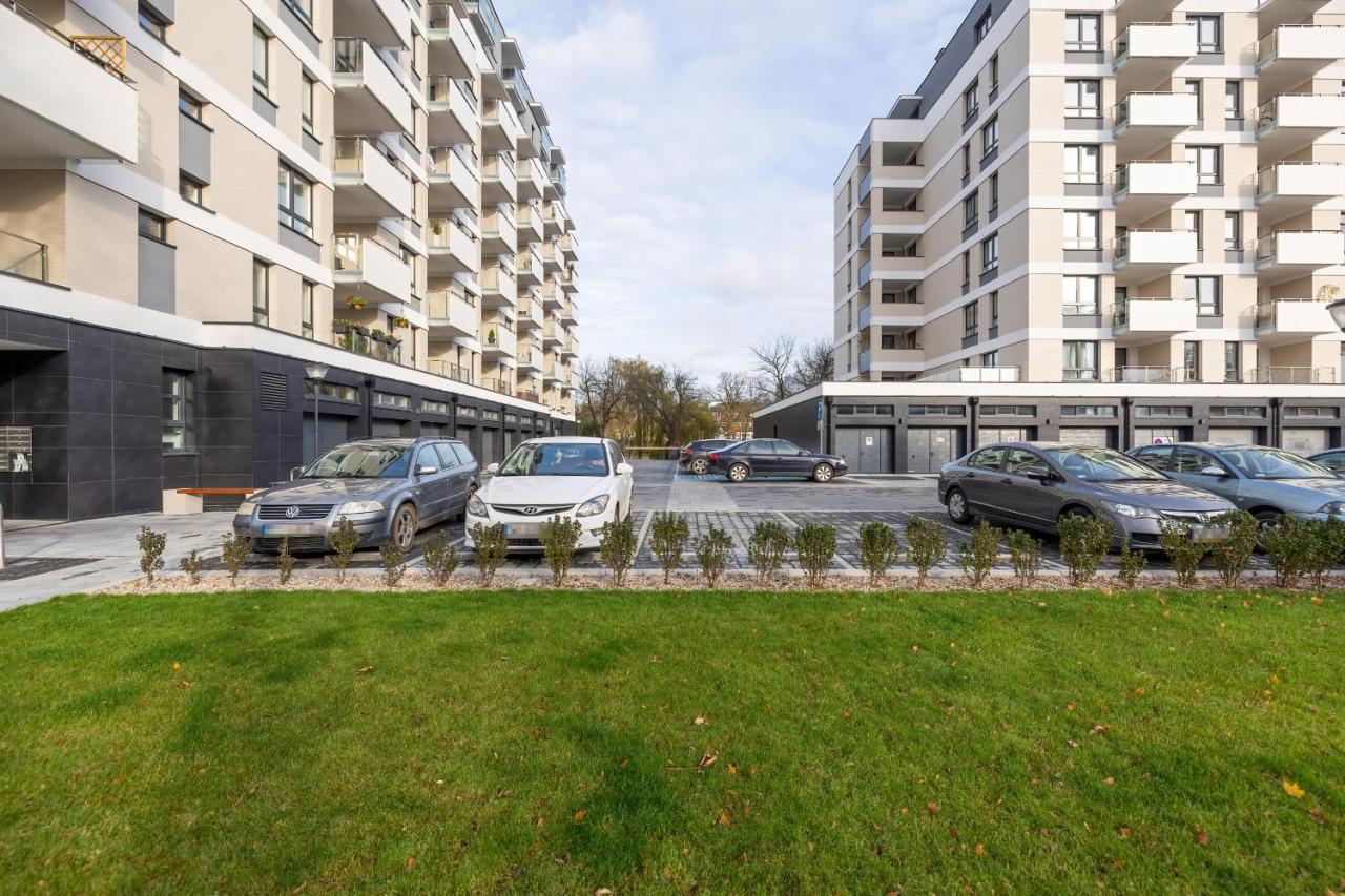 Apartamenty Platany Z Parkingiem By Noclegi Renters كولوبرزيغ المظهر الخارجي الصورة