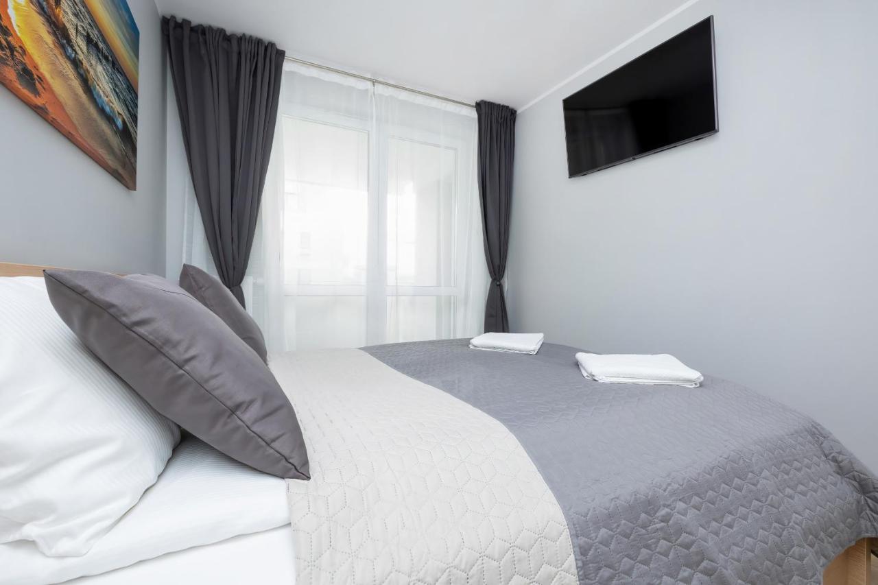 Apartamenty Platany Z Parkingiem By Noclegi Renters كولوبرزيغ المظهر الخارجي الصورة