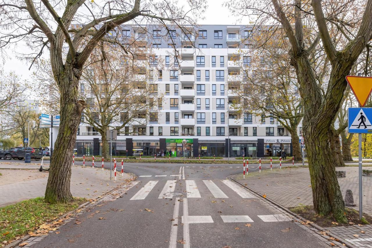 Apartamenty Platany Z Parkingiem By Noclegi Renters كولوبرزيغ المظهر الخارجي الصورة