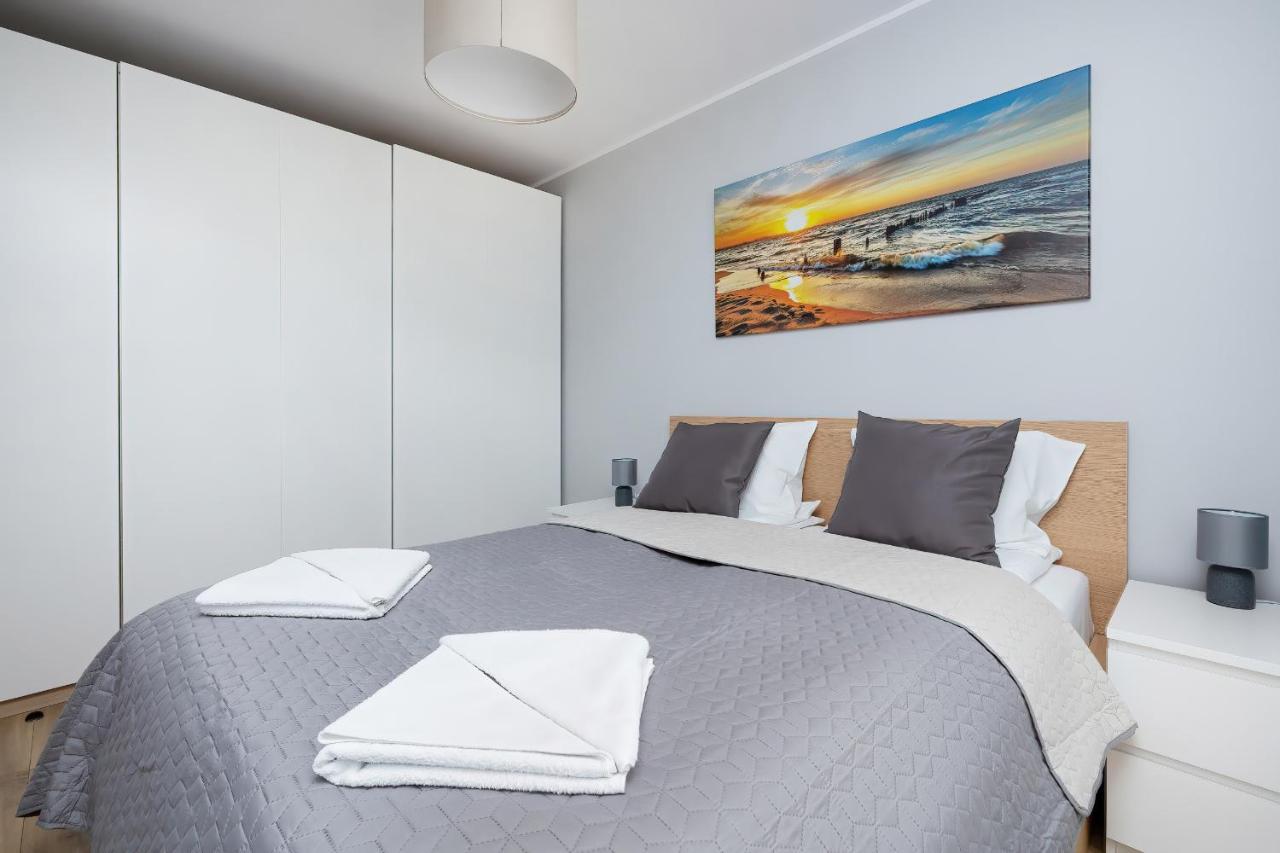 Apartamenty Platany Z Parkingiem By Noclegi Renters كولوبرزيغ المظهر الخارجي الصورة
