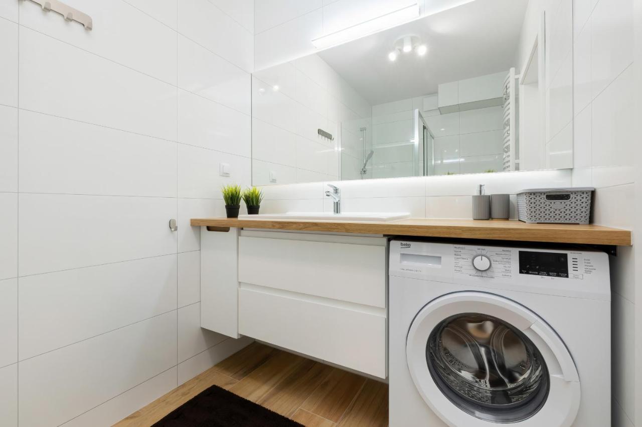 Apartamenty Platany Z Parkingiem By Noclegi Renters كولوبرزيغ المظهر الخارجي الصورة