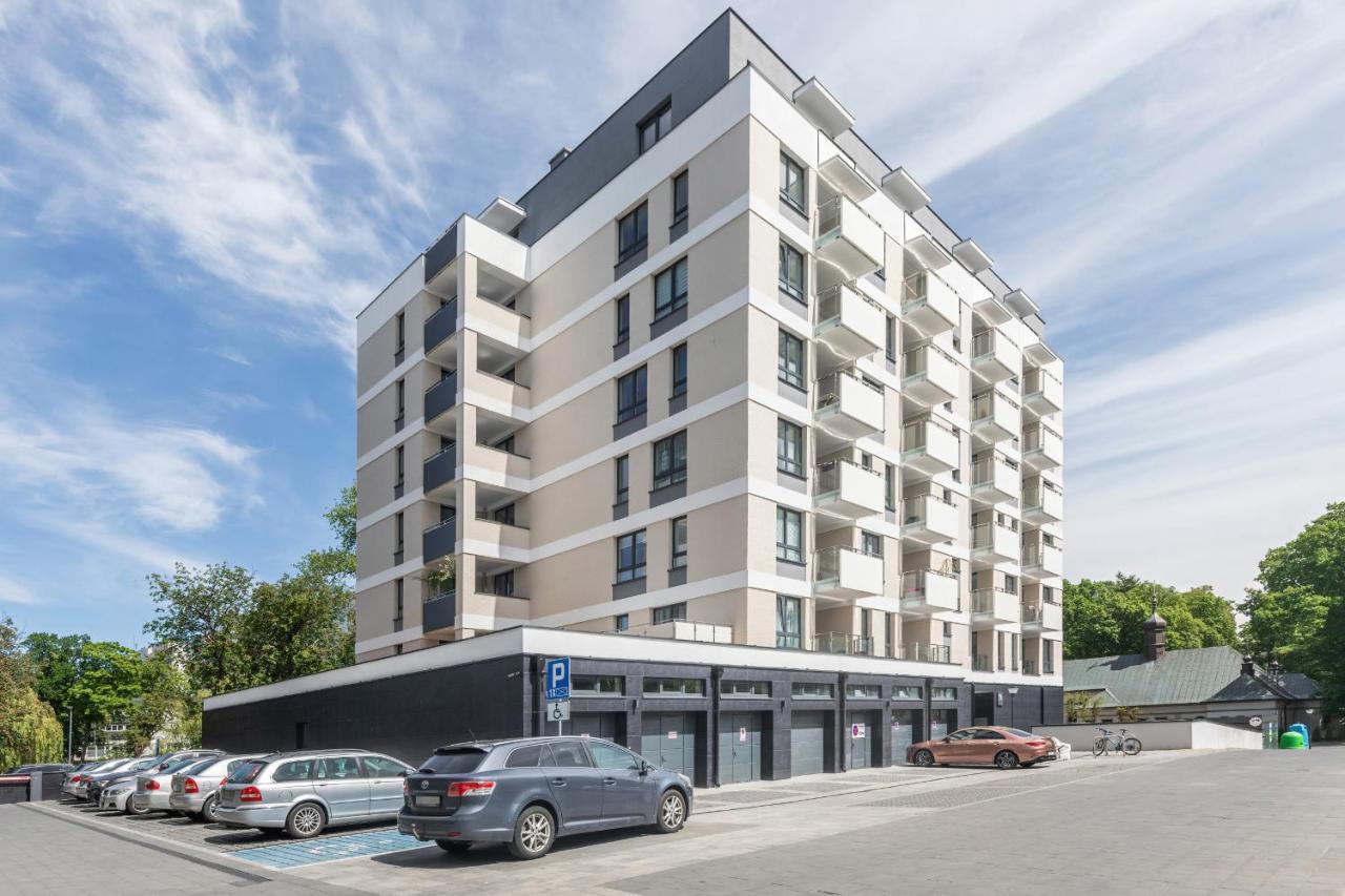 Apartamenty Platany Z Parkingiem By Noclegi Renters كولوبرزيغ المظهر الخارجي الصورة