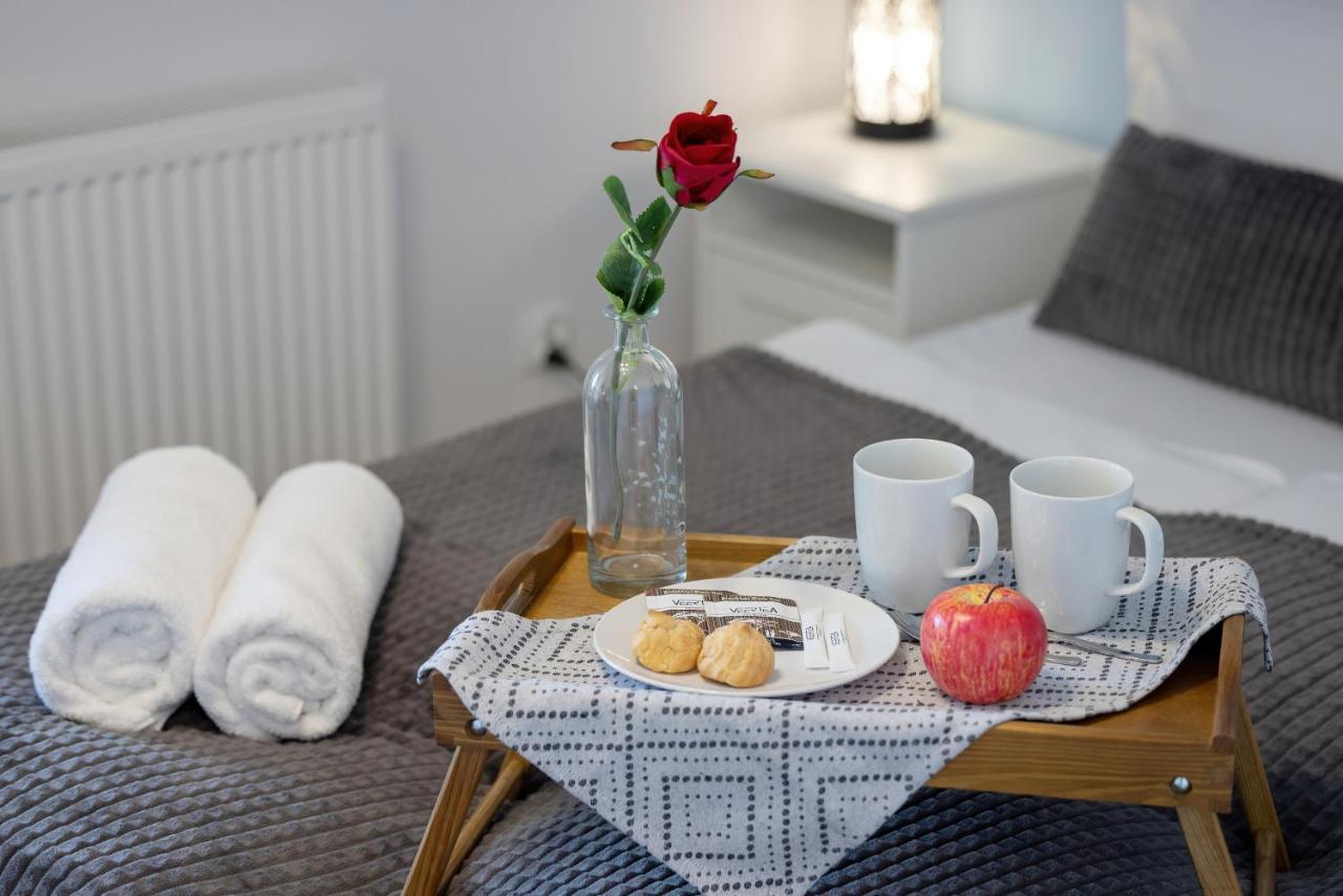 Apartamenty Platany Z Parkingiem By Noclegi Renters كولوبرزيغ المظهر الخارجي الصورة
