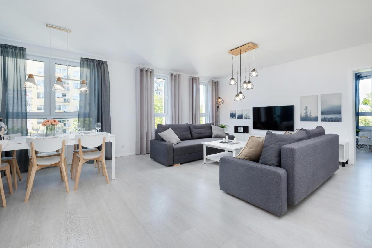 Apartamenty Platany Z Parkingiem By Noclegi Renters كولوبرزيغ المظهر الخارجي الصورة