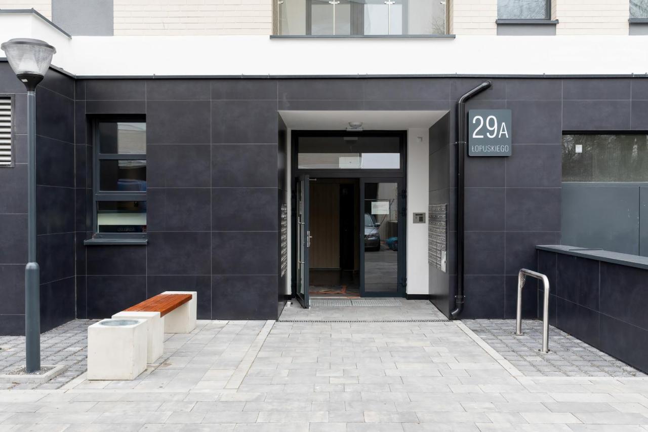Apartamenty Platany Z Parkingiem By Noclegi Renters كولوبرزيغ المظهر الخارجي الصورة